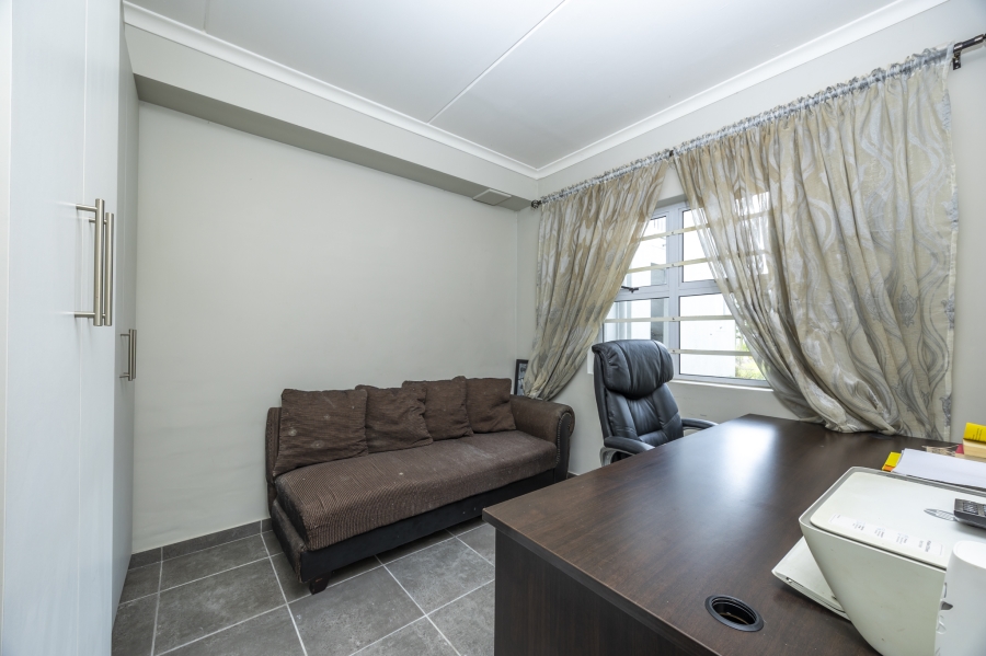 To Let 2 Bedroom Property for Rent in Mooiberge Western Cape